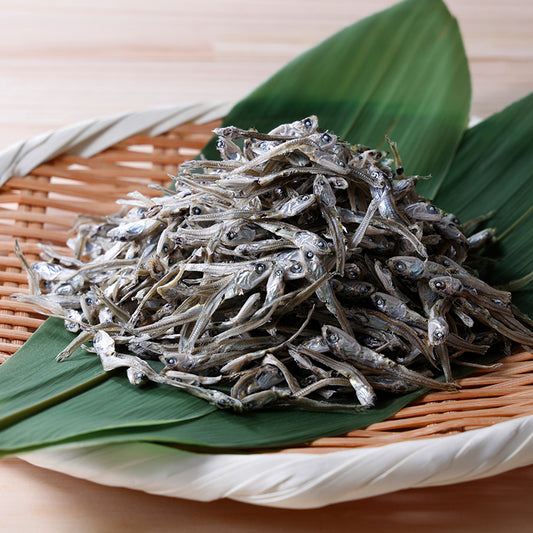 愛媛県産朝獲り漁限定 塩無添加食べる小魚〈石丸弥蔵商店〉
