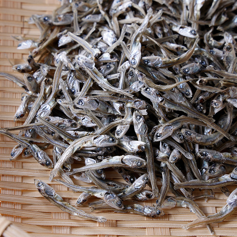 愛媛県産朝獲り漁限定 塩無添加食べる小魚〈石丸弥蔵商店〉