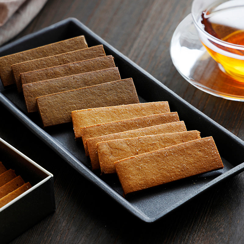 弓削塩／ほうじ茶の全粒粉クッキー【15枚入】〈カフェ マールツァイト〉